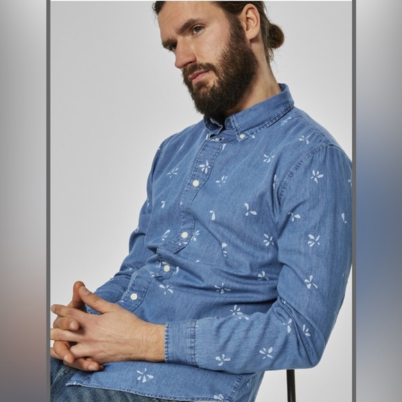 Selected Homme slim fit  denim button down shirt w/white light floral designs 💙 - Picture 1 of 14